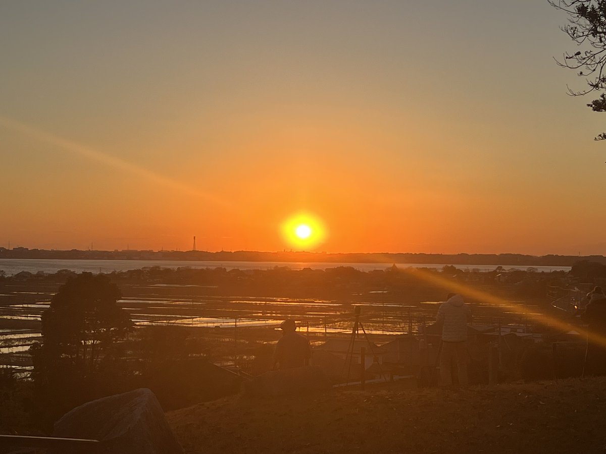 kasumigaura12's tweet photo. 新年あけましておめでとうございます！☀️
令和8年も霞ケ浦環境科学センターをよろしくお願いいたします❗️

今年もますますセンターを盛り上げていきますよ〜❗️
頑張るぞー💪

#茨城県 #霞ケ浦環境科学センター https://t.co/FbbxpkQyKD