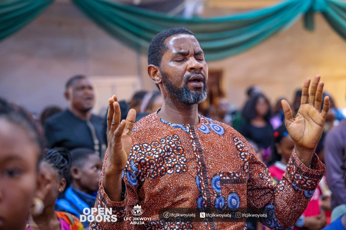 lfcjikwoyiabj's tweet photo. Nothing will stop your advancement this year. At your return from the 21 days of prayer and fasting, your fame shall spread abroad, obstacles will give way for you, in Jesus Amen, Amen!!!
#opendoors2026
#lfcjikwoyiabuja
#FirstSundayService
#PropheticEntranceService
#Prayer https://t.co/vWbHGNGayT