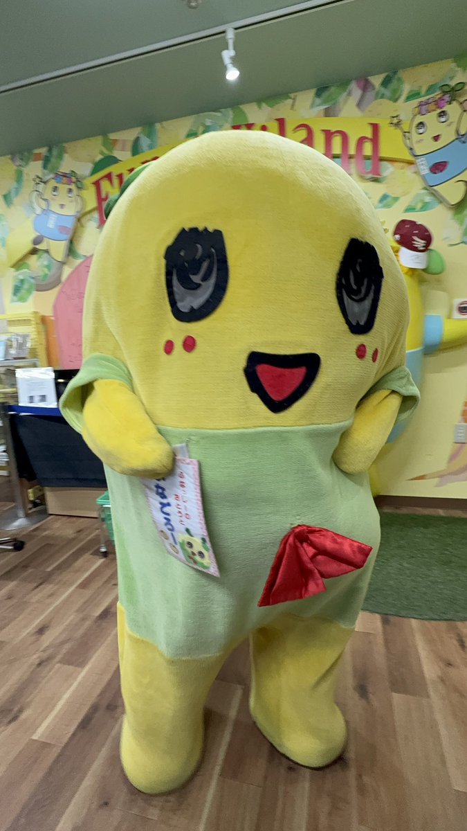 ☆特級呪霊みぃちゃん 前世→(。゜▽゜)シラミ💙 (@mii_funa0705