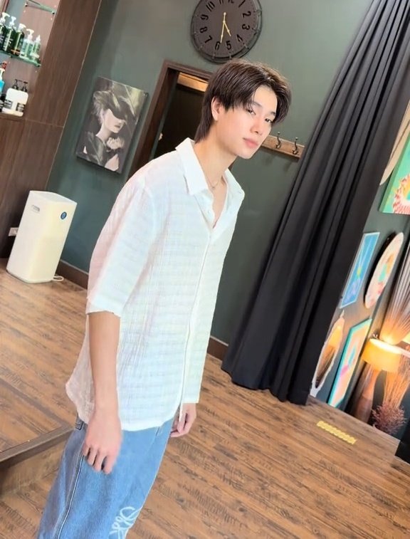 Farah_91Babyz's tweet image. New year, new haircut #phuwintang