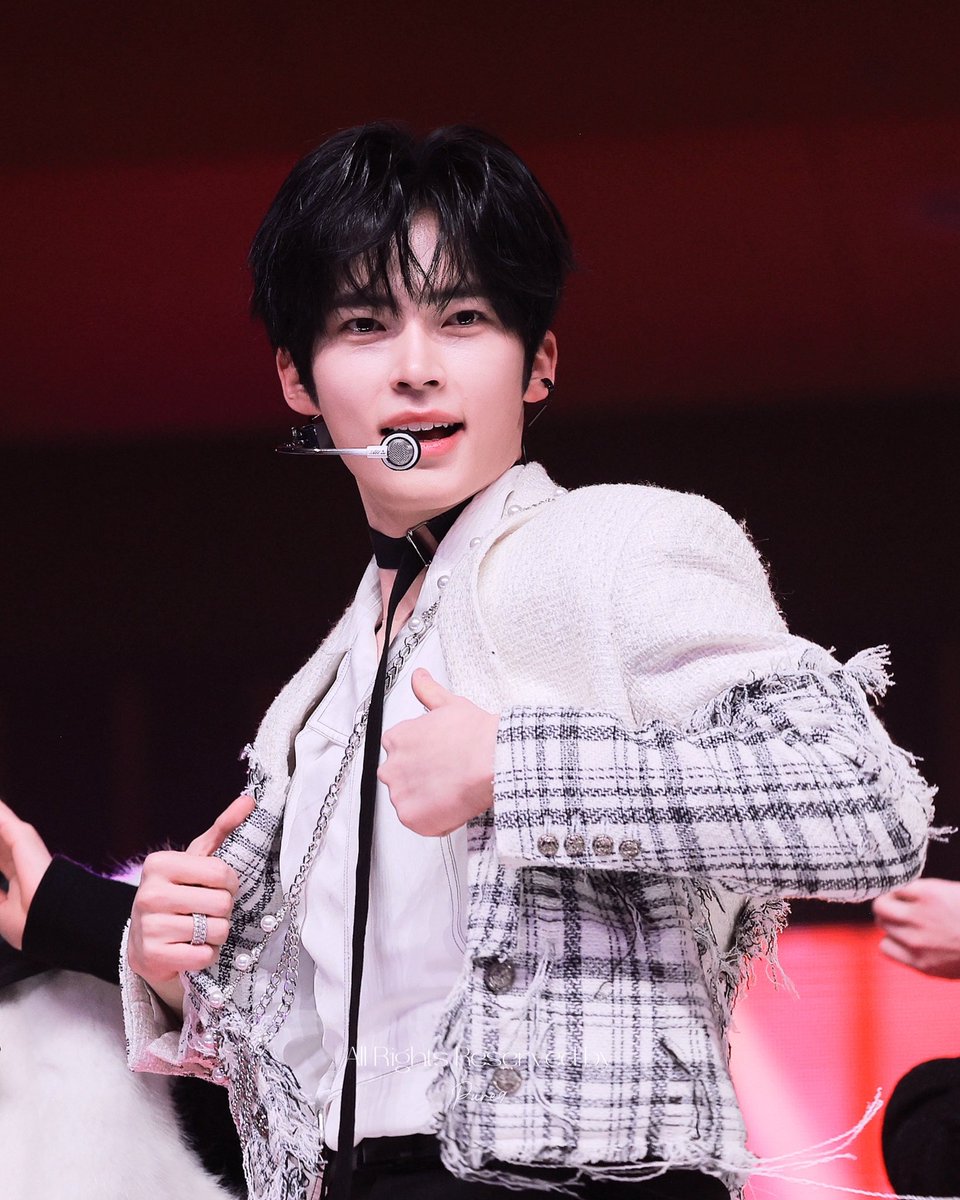 Pure9_0's tweet photo. 251231 MBC 가요대제전 

#성한빈 #SUNGHANBIN #ソンハンビン
#제베원 #제로베이스원 #ZB1 #ZEROBASEONE https://t.co/2fEByCSAkY