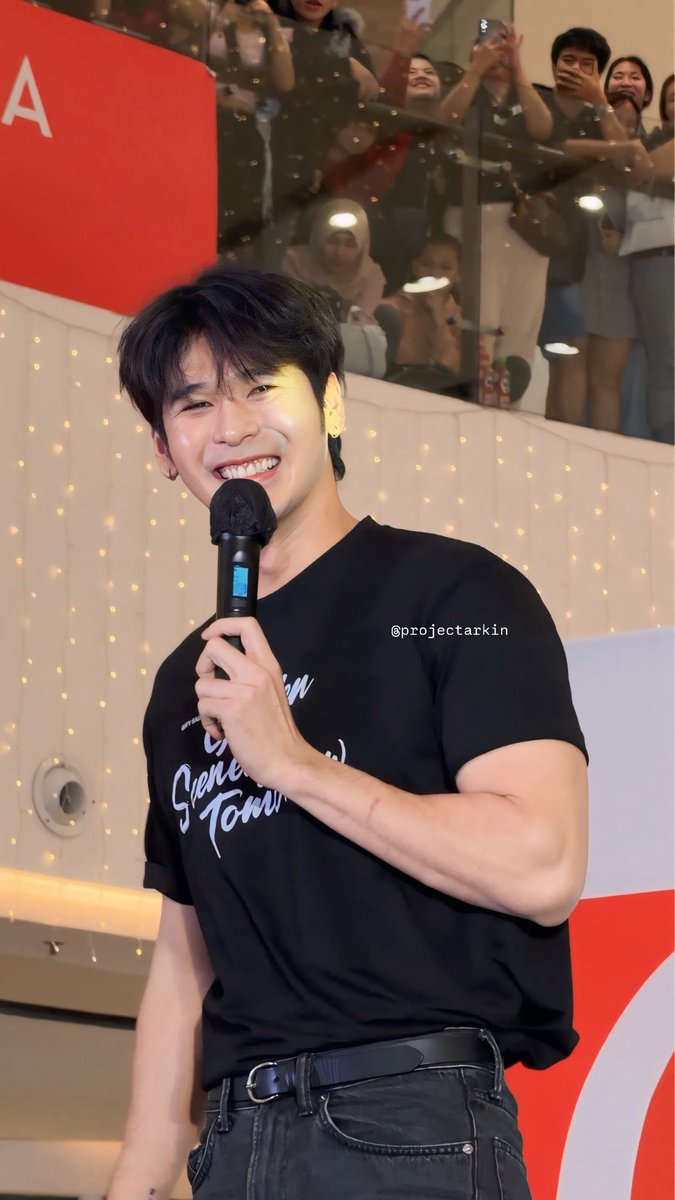 projectarkin's tweet image. happiness looks good on you, wilbert [@itswilbertross]! you deserve everything in this world. proud kami sayo, mahal ka namin at hindi kami aalis. ❤️‍🩹

#GSOTAtRobinsonsGalleriaSouth 
WILBEA IN LOVEGUNA