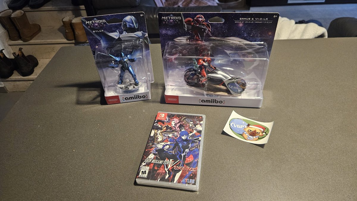 some black friday stuff finally came in!