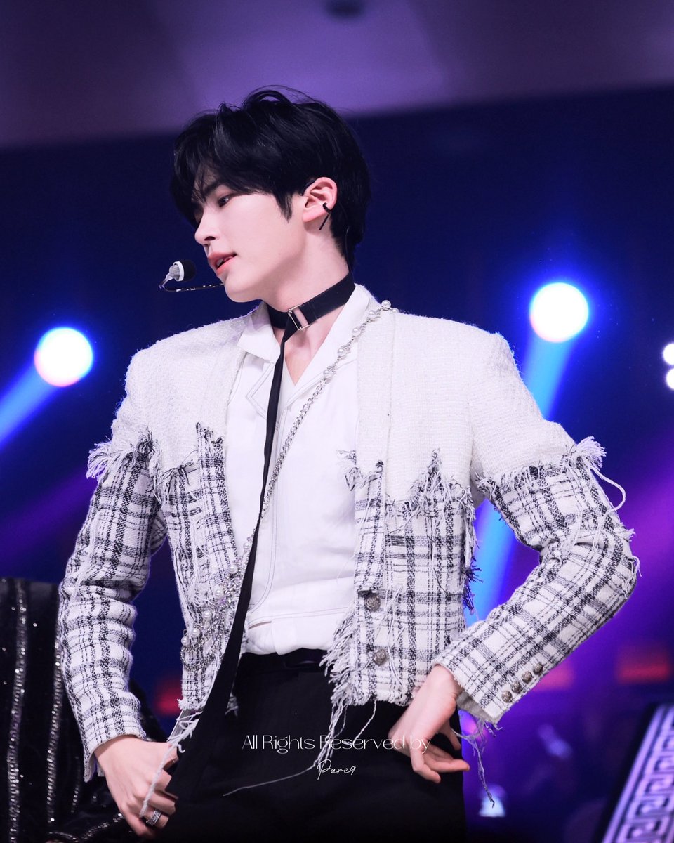 Pure9_0's tweet photo. 251231 MBC 가요대제전 

#성한빈 #SUNGHANBIN #ソンハンビン
#제베원 #제로베이스원 #ZB1 #ZEROBASEONE https://t.co/QpkMFyoRDc