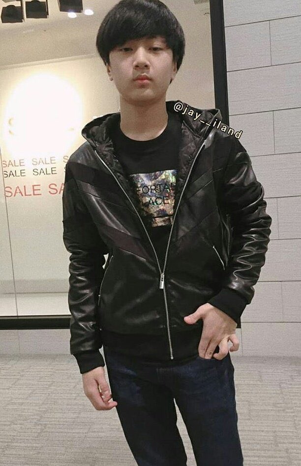 째깐둥이 아커만 (@3pyaa) on Twitter photo 