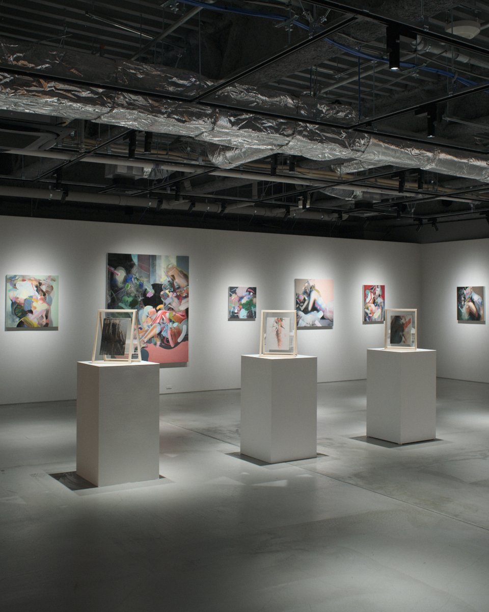 namgriffel's tweet photo. 写真とリソグラフを用いて
花と人物のイメージを重ね合わせたコラージュ。
荻野夕奈さんの作品と展示してます。

「Interweaving Presence」
2025.12.19 ～ 2026.1.12
京都 蔦屋書店 5F
エキシビションスペース

#exhibitions
#collagework #photograpy
#portrait
#yunaogino https://t.co/iwpl6kJzAK