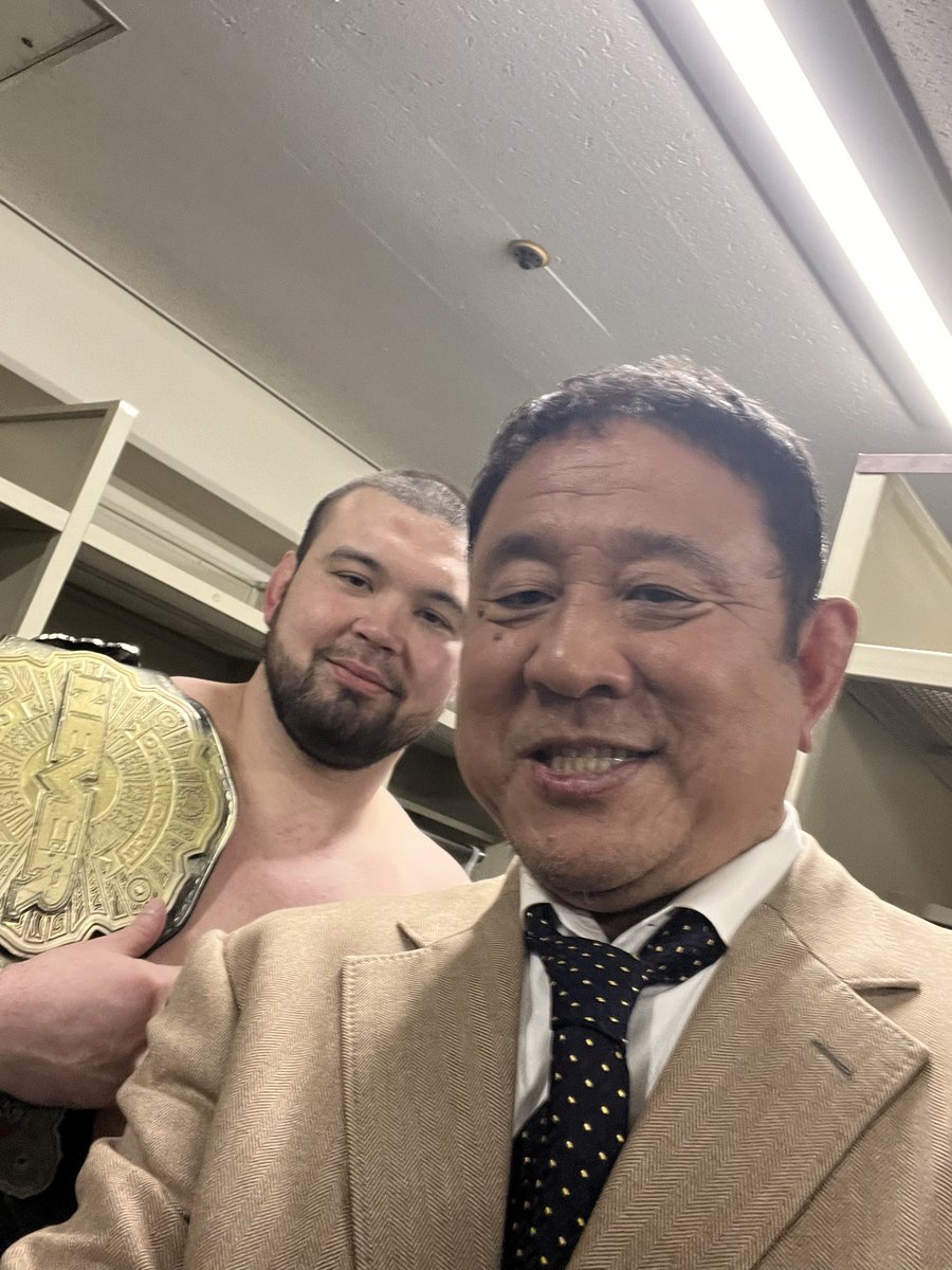 東京ドームデビュー戦大勝利‼️ ウルフおめでとう