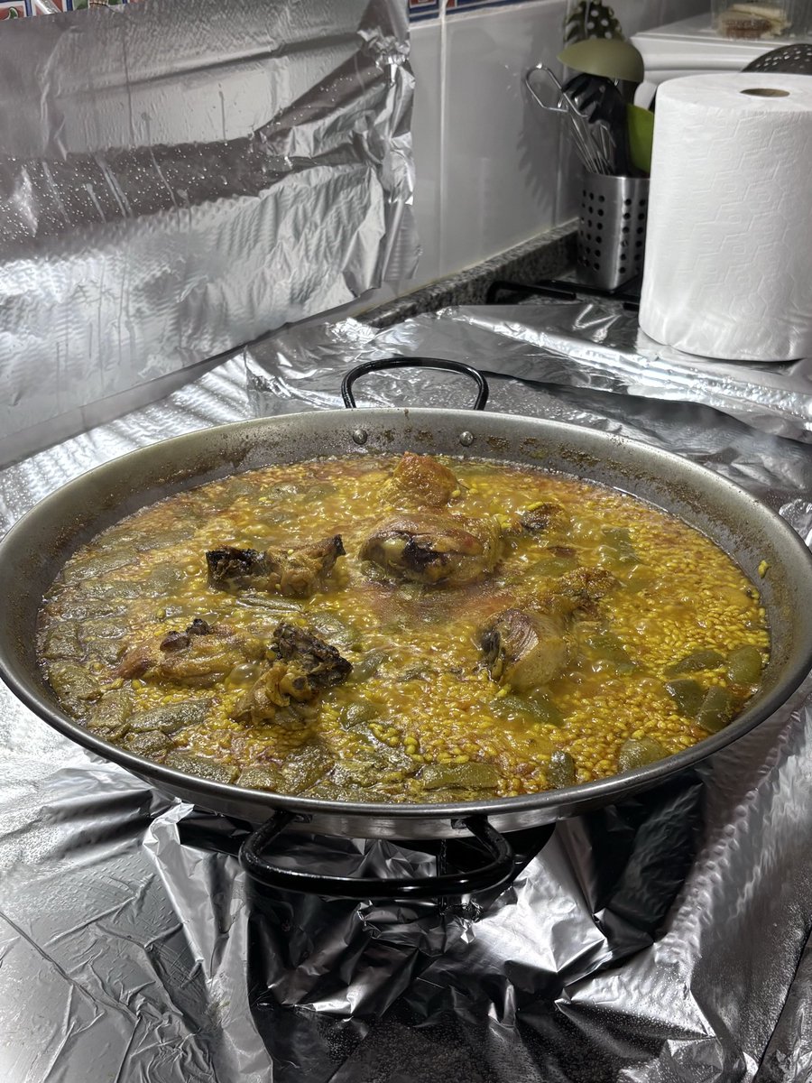 outsider tweet media