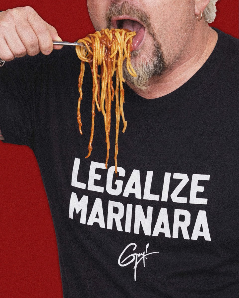 GuyFieri's tweet image. If loving marinara is wrong, I don’t wanna be right 🍅🔥

It’s #NationalSpaghettiDay and the LEGALIZE MARINARA tee is officially live.

🛒: flavortown.com/products/legal…