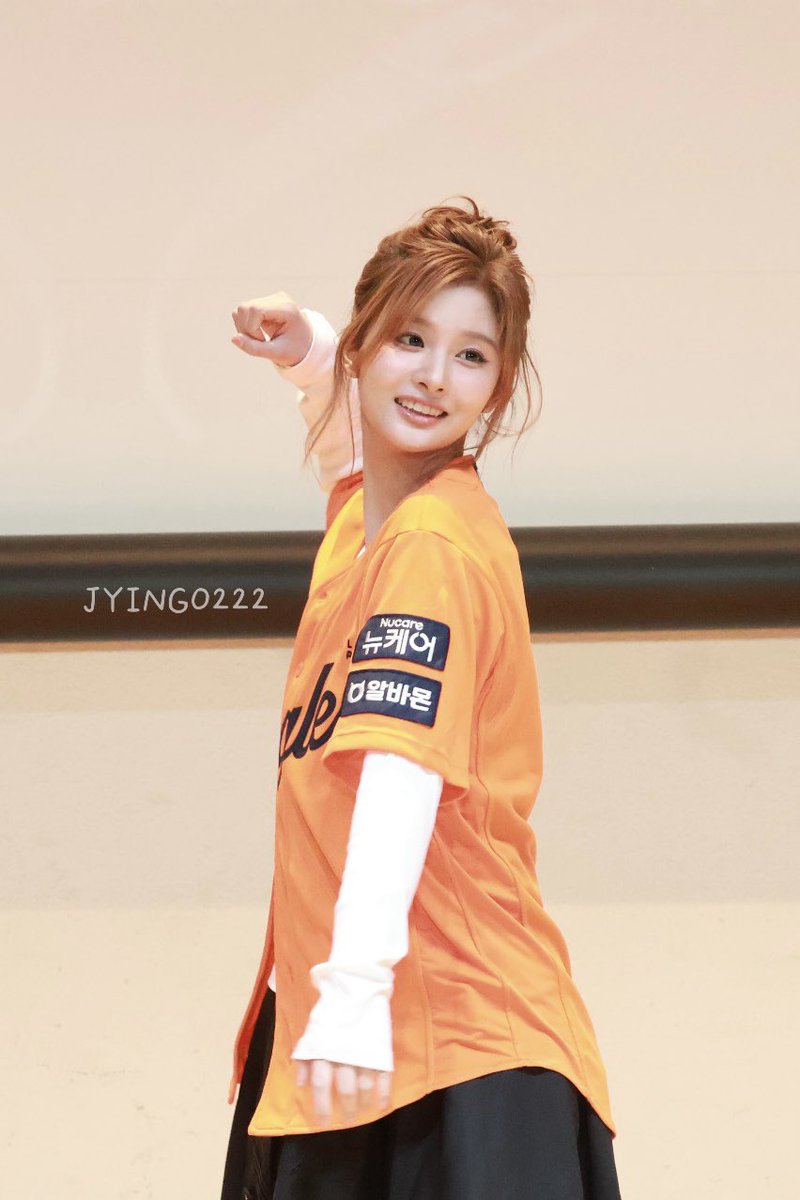 260104 KM 不愧是大田之女⚾️ #NMIXX #엔믹스 #설윤