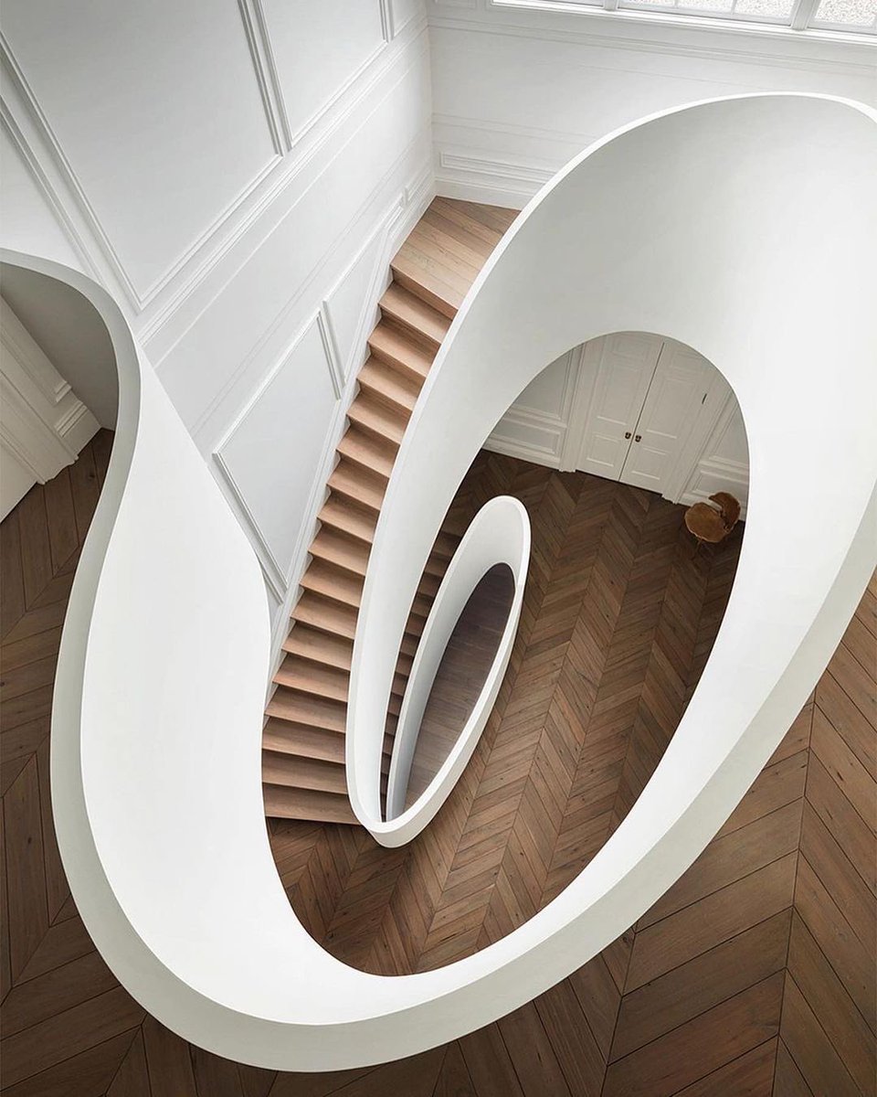 INTERIORPORN1's tweet image. I fell inlove with this sculptural spiral staircase