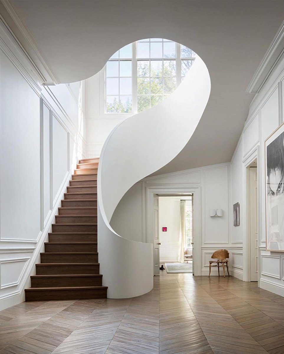 INTERIORPORN1's tweet image. I fell inlove with this sculptural spiral staircase