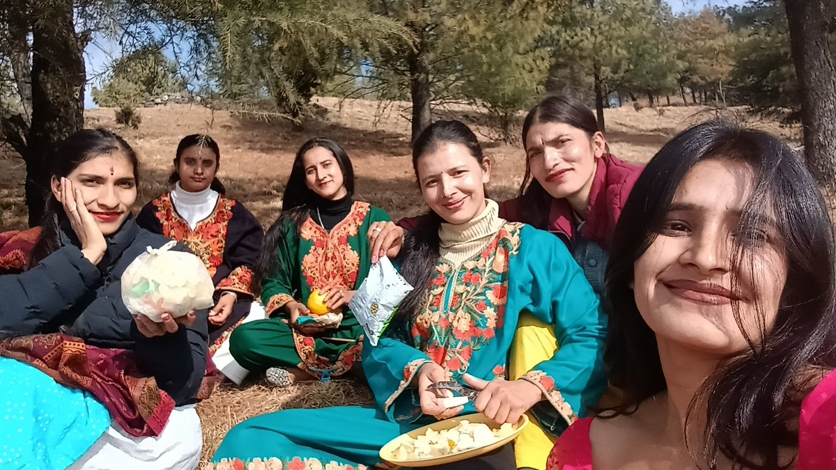 TJaismine's tweet photo. A Day Full of happiness 😊...
01/01/2026 https://t.co/foNsTLsFWW