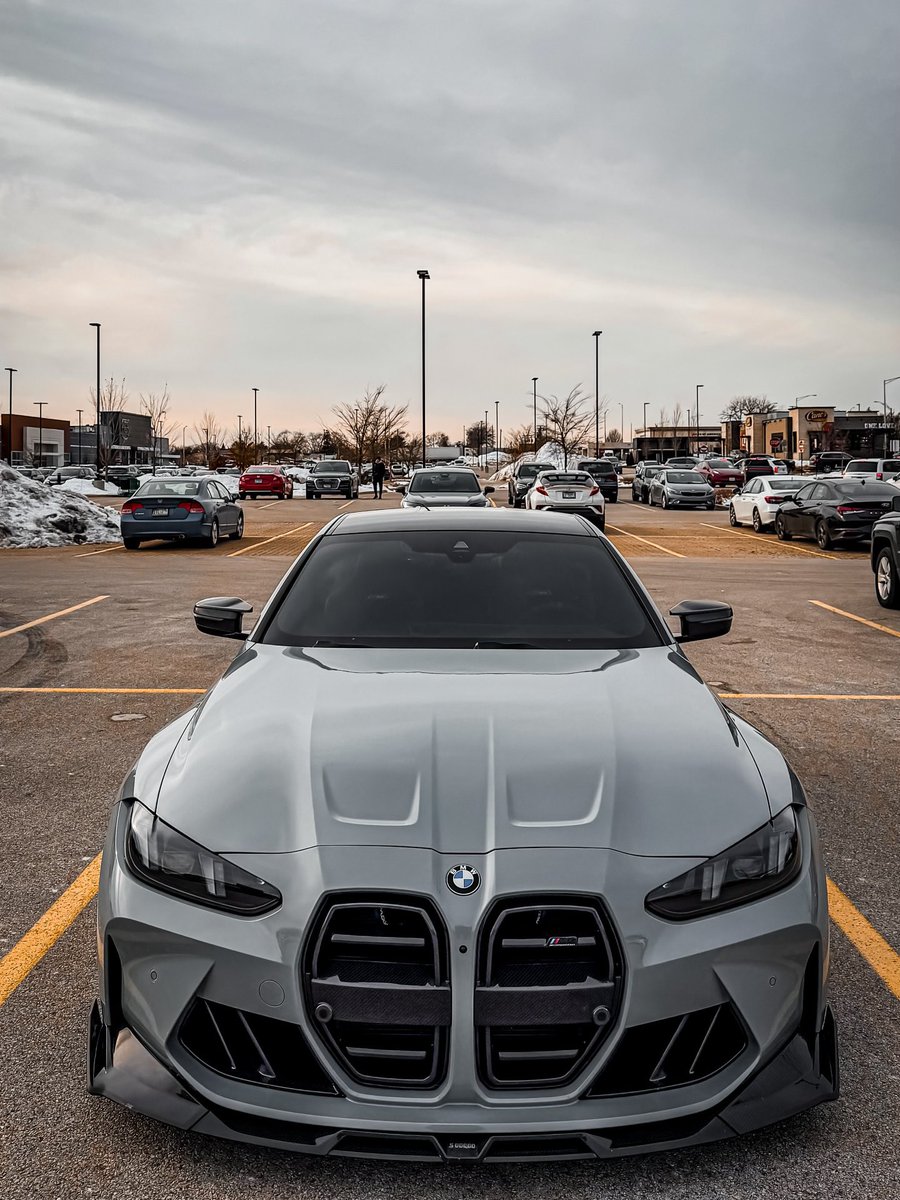 🚘 O W U L A 🧔🏻♂️ tweet media