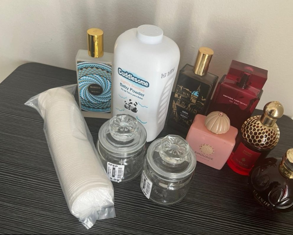 Yooh I smell soooo good. Like there's no need to put on perfume after this😍😍😍dusting powder is the hill sana👌🏽