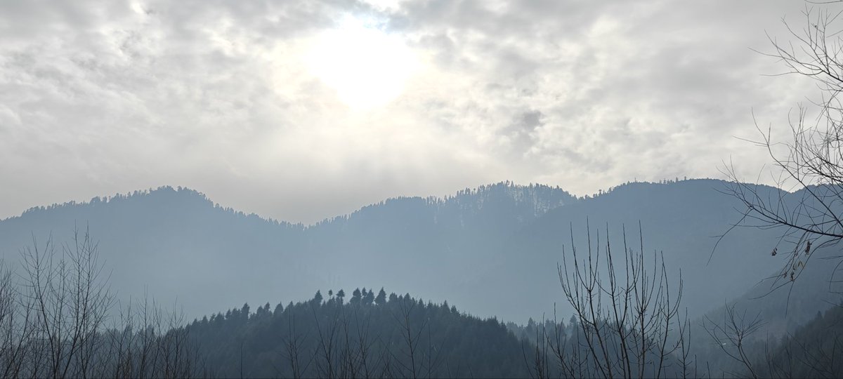 hem_vyas's tweet photo. #Kashmir, where nature's beauty never fades. https://t.co/MHl4lDLCjd