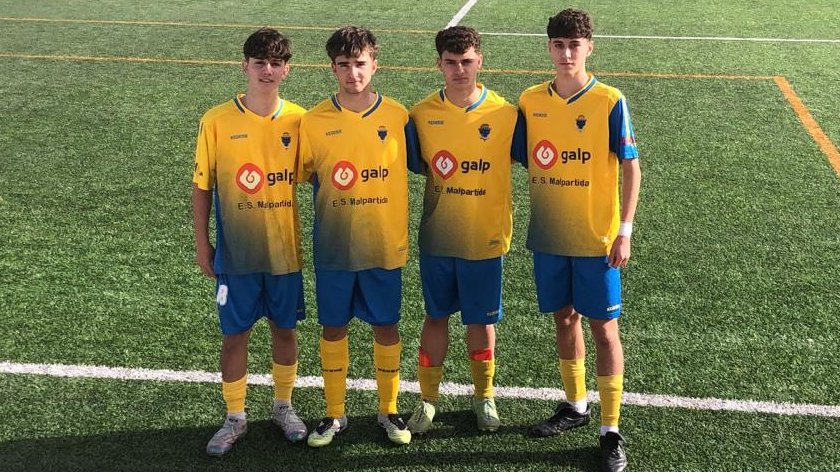 ✨ Día para el recuerdo 
Hoy cuatro de nuestros juveniles han dado un paso más en su camino, debutando con el <a href="/CPMalpartida_/">C.P MALPARTIDA</a> en partido amistoso
David Rodríguez, David Roncero, Mario Pulido y Juanpe Sánchez
Cuatro nombres, un mismo sueño y mucho trabajo detrás
Enhorabuena, chicos