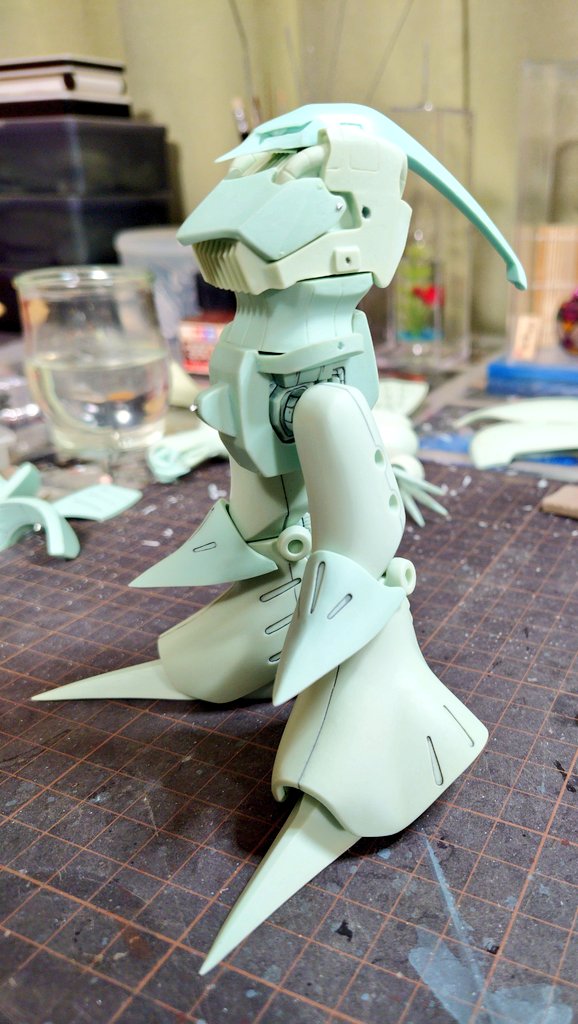 WSC3151's tweet image. 足の彫り終了。

立たせて見る。