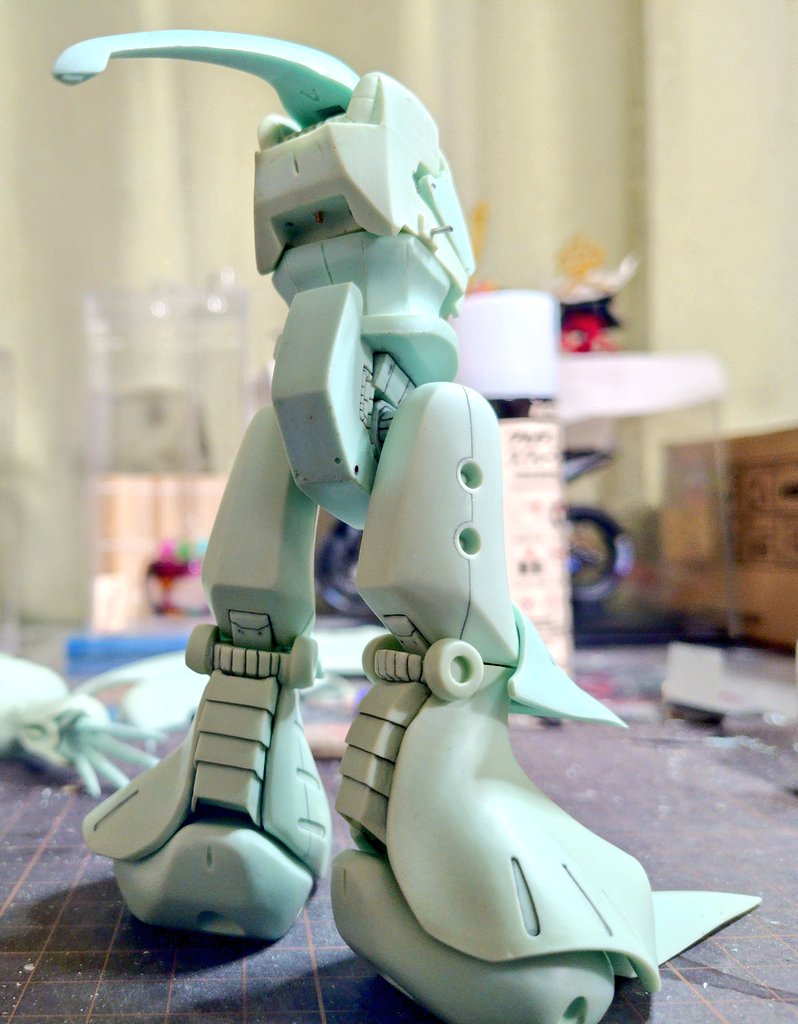 WSC3151's tweet image. 足の彫り終了。

立たせて見る。