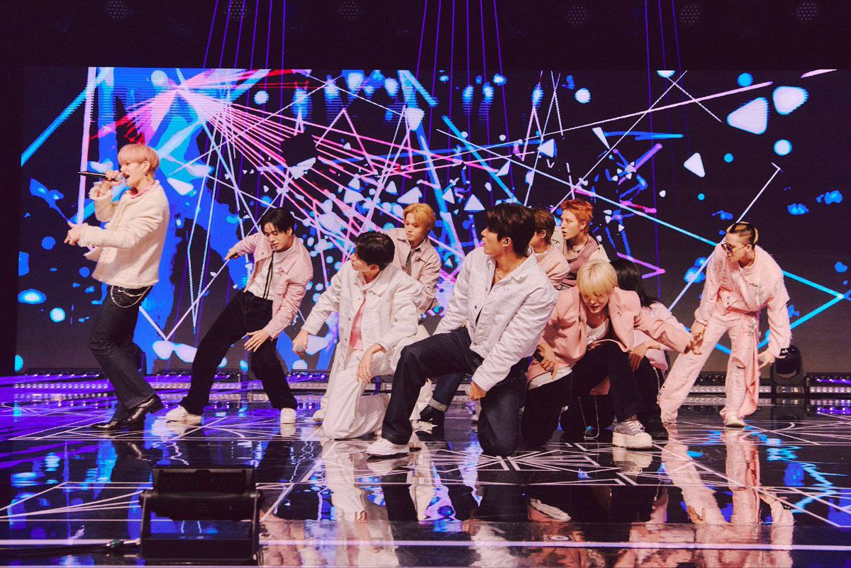 HYUN5UKCHOI's tweet photo. with MUSIC (@ntv_withmusic)  𝕏 UPDATE https://t.co/AbY9T2nkPc