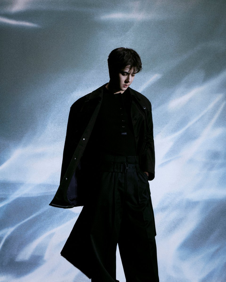 weareoneEXO's tweet image. Teaser Image - Cube 03

EXO 엑소 The 8th Album 【REVERXE】
➫ 2026.01.19 6PM (KST)

💿Pre-order
EXO.lnk.to/REVERXE

#EXO #엑소 #weareoneEXO
#REVERXE