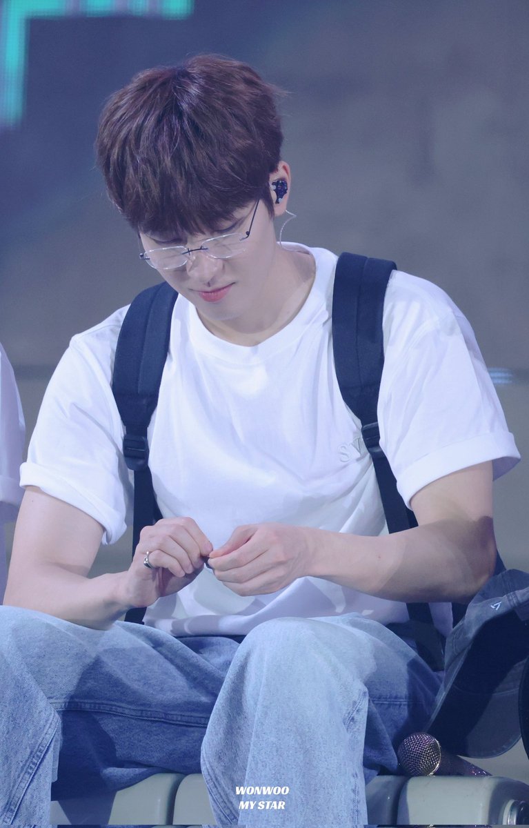 WONWOO_MYSTAR's tweet photo. 240724 캐럿랜드 원우 HQ
🍫
#원우 #세븐틴 #WONWOO #SEVENTEEN #ウォヌ
@pledis_17 https://t.co/tAVj5djtwI