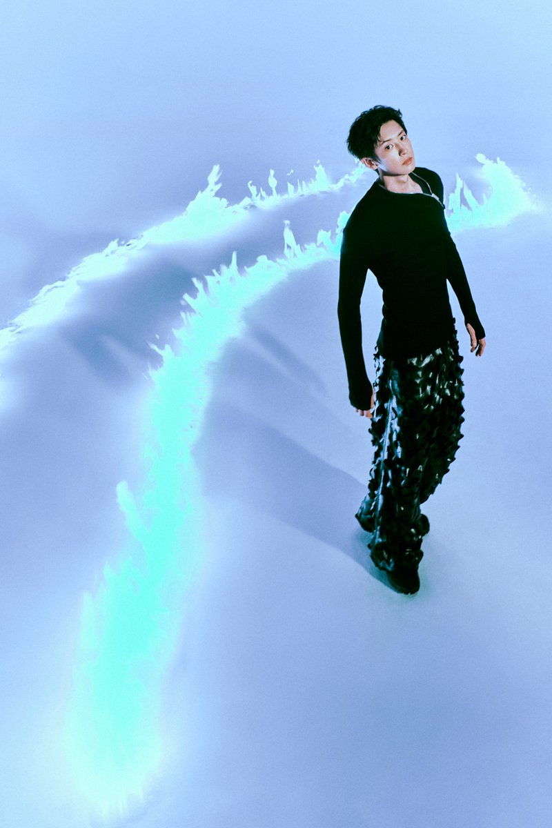 weareoneEXO's tweet image. Teaser Image - Cube 03

EXO 엑소 The 8th Album 【REVERXE】
➫ 2026.01.19 6PM (KST)

💿Pre-order
EXO.lnk.to/REVERXE

#EXO #엑소 #weareoneEXO
#REVERXE