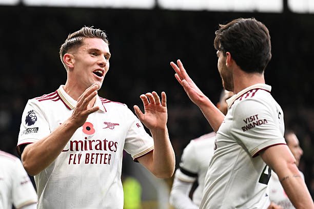 🗣️| Declan Rice on Viktor Gyokeres: “It's tough for him, because he's got two defenders on him all game, all over him. So he has to use his strength, he has to do all he can to help the team and with that goal, without him making that run from Gabi's flick and holding it, setting