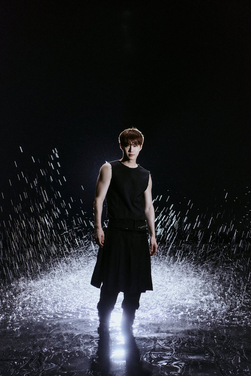 weareoneEXO's tweet image. Teaser Image - Cube 03

EXO 엑소 The 8th Album 【REVERXE】
➫ 2026.01.19 6PM (KST)

💿Pre-order
EXO.lnk.to/REVERXE

#EXO #엑소 #weareoneEXO
#REVERXE