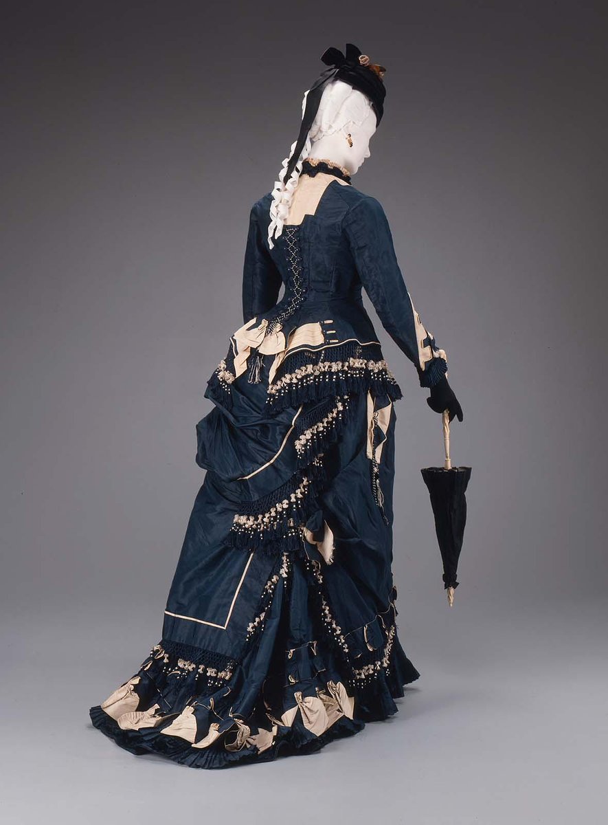 wikivictorian's tweet image. Walking dress by John J. Stevens, 1874–75. Museum of Fine Arts, Boston.