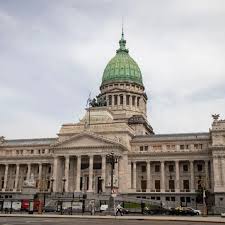 LOS DESEOS DE MILEI Y EL DE LOS ISLEÑOS DE #MALVINAS. COMPARTO la opinión del ex Canciller Jorge Taiana en este artículo de @Infobae. AHORA BIEN, SI JUNTAMOS LAS DECLARACIÓN DE MILEI DE QUE ERA "UN TOPO" QUE VENÍA "A DESTRUIR EL ESTADO" Y SUS REITERADAS DECLARACIONES SOBRE TENER