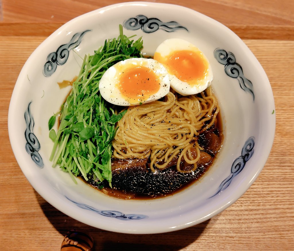 tabi_kusa's tweet photo. 年末に作った角煮の残りタレラーメン https://t.co/552ekL9cOQ