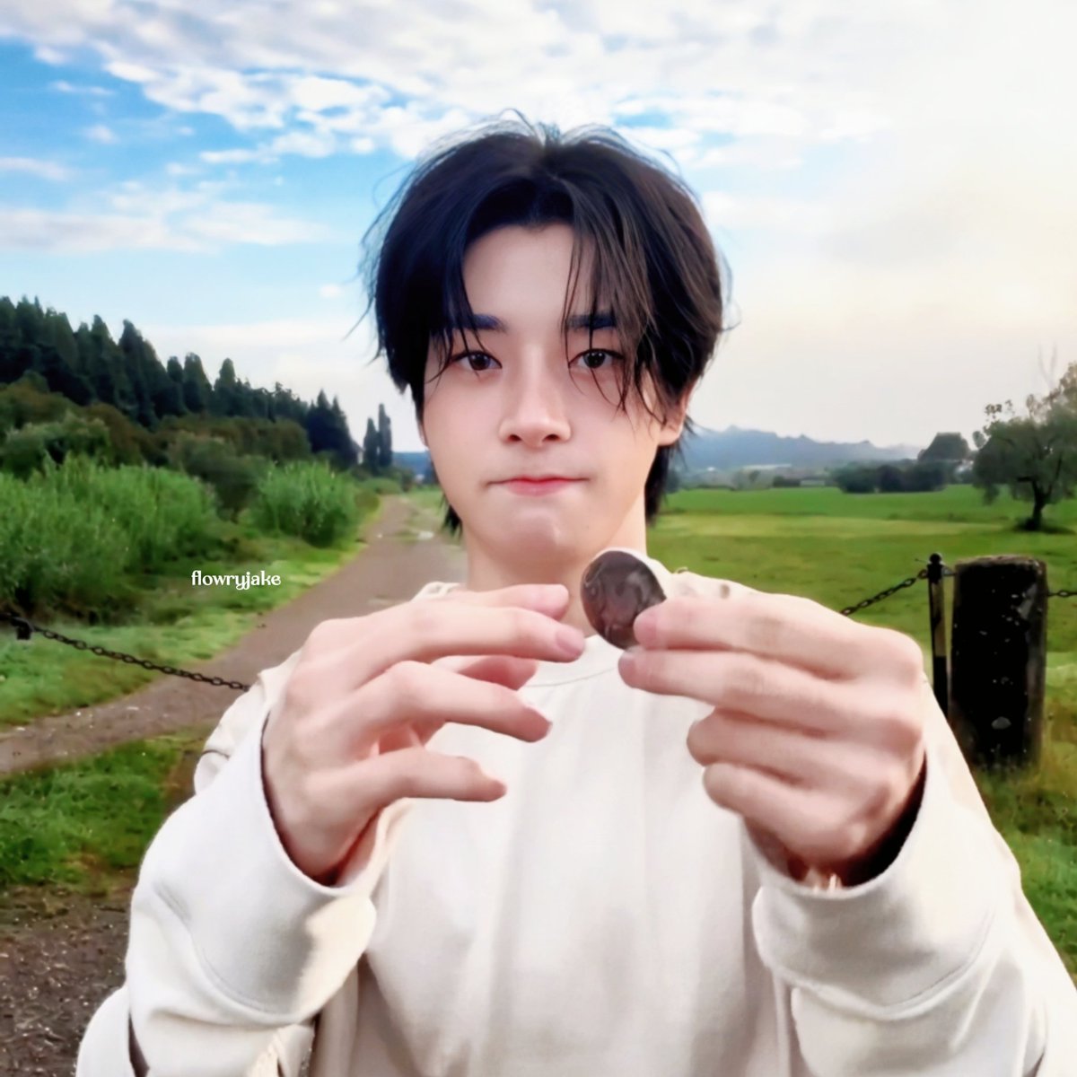 flowryjake's tweet image. #JAKE #제이크 🍞🤏🏻