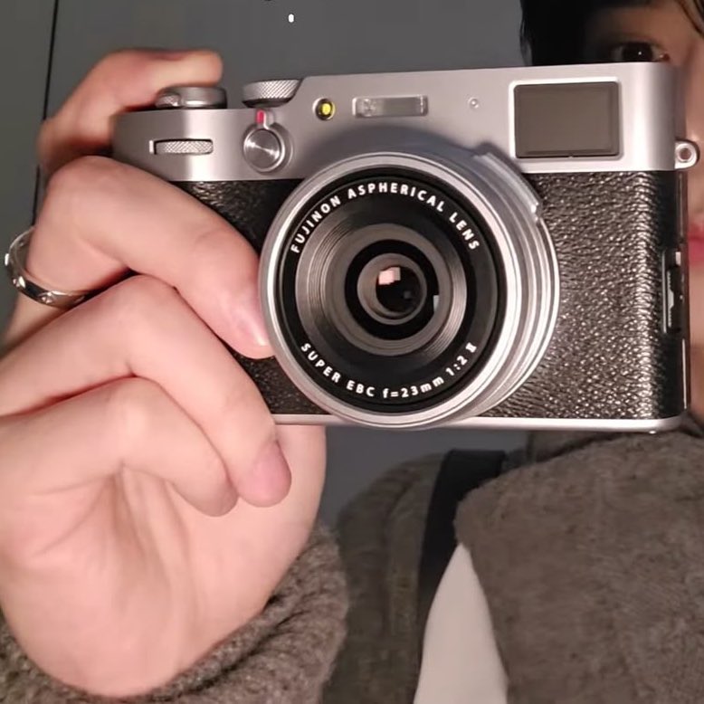 beomgyuhourly's tweet image. branding matters