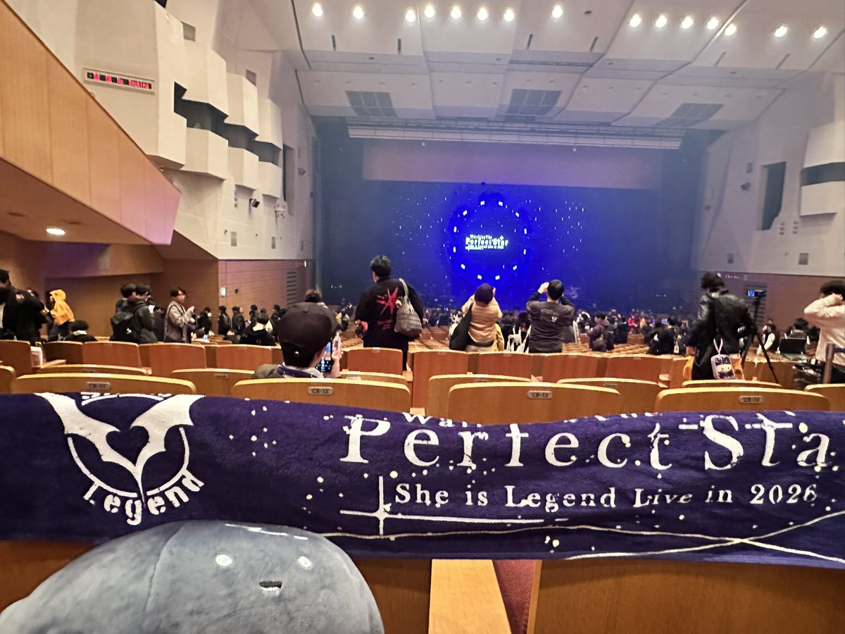 She is Legend大阪公演、大盛況で終了 グッズ即完売