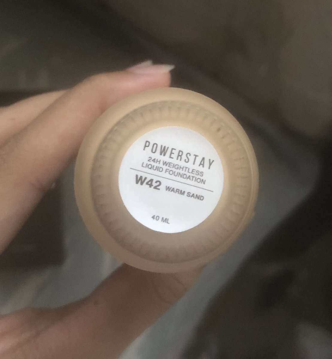 nayaimups's tweet photo. WTS makeover powerstay weightless liquid foundation shade W42 - warm sand. 

dijual karna salah shade
only 100k (harga beli 170k) 
EXP 2028

#wts https://t.co/4geECo1KQ4