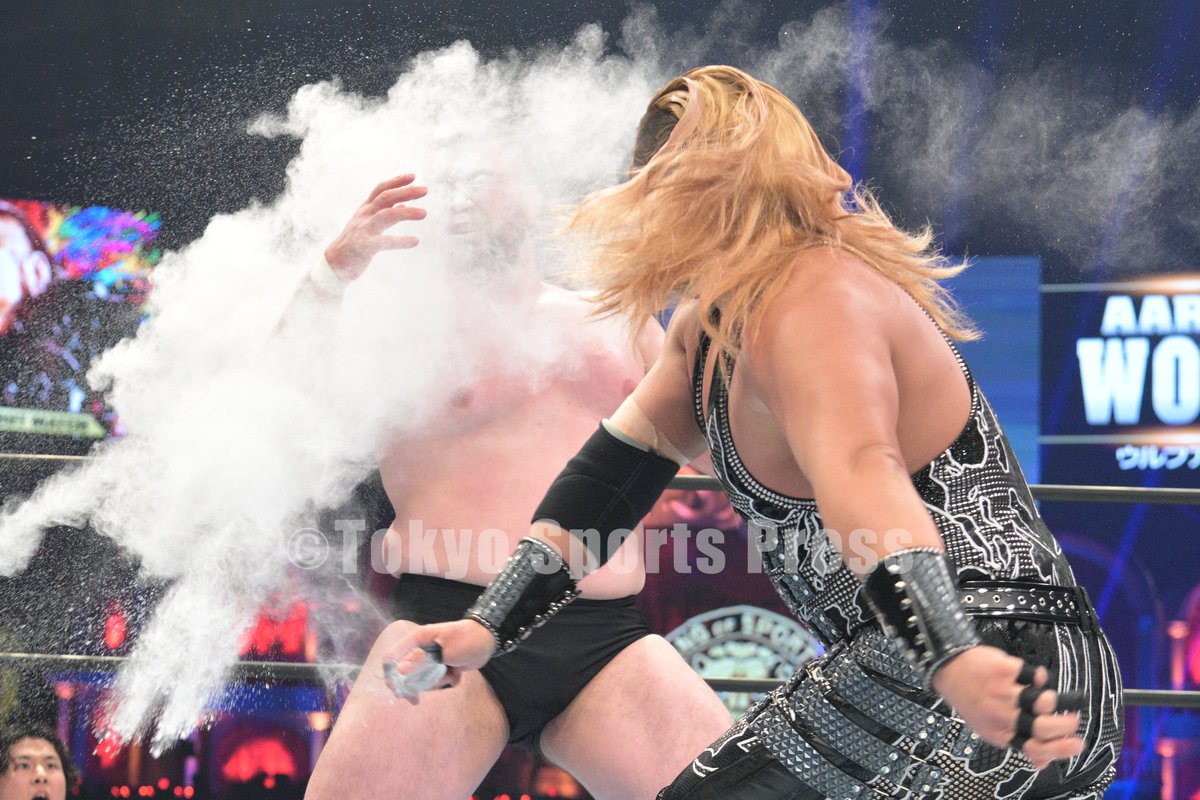 【新日本】2026年1月4日

ウルフアロン　デビュー戦でNEVER王座奪取！丸刈り登場＆逆三角絞めでEVIL失神葬 | 東スポWEB tokyo-sports.co.jp/articles/-/372…

＃njwk20 #ウルフアロン ＃EVIL ＃東スポ