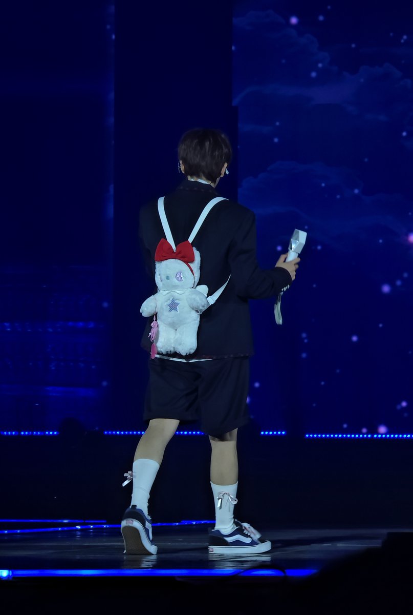 260104 Reverie dot #백현

백현이를평생지켜주자