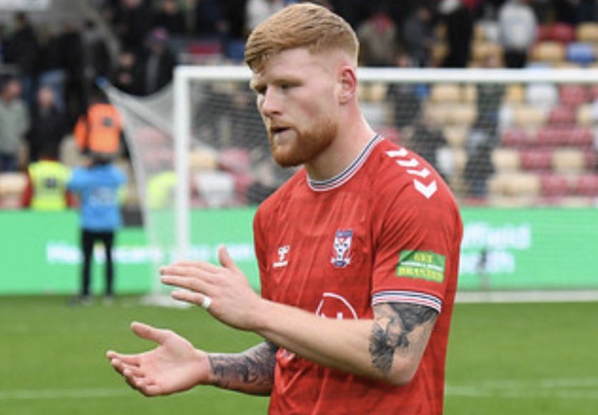 TheDeckNL's tweet image. 🗞️ Wigan Athletic have ‘first refusal’ on York City striker Josh Stones, should he be available this month. (Via @reluctantnicko)

Hibernian and Barnsley are also reportedly interested in signing him.

Thoughts @matt_uggla? 

#YCFC🔴🔵