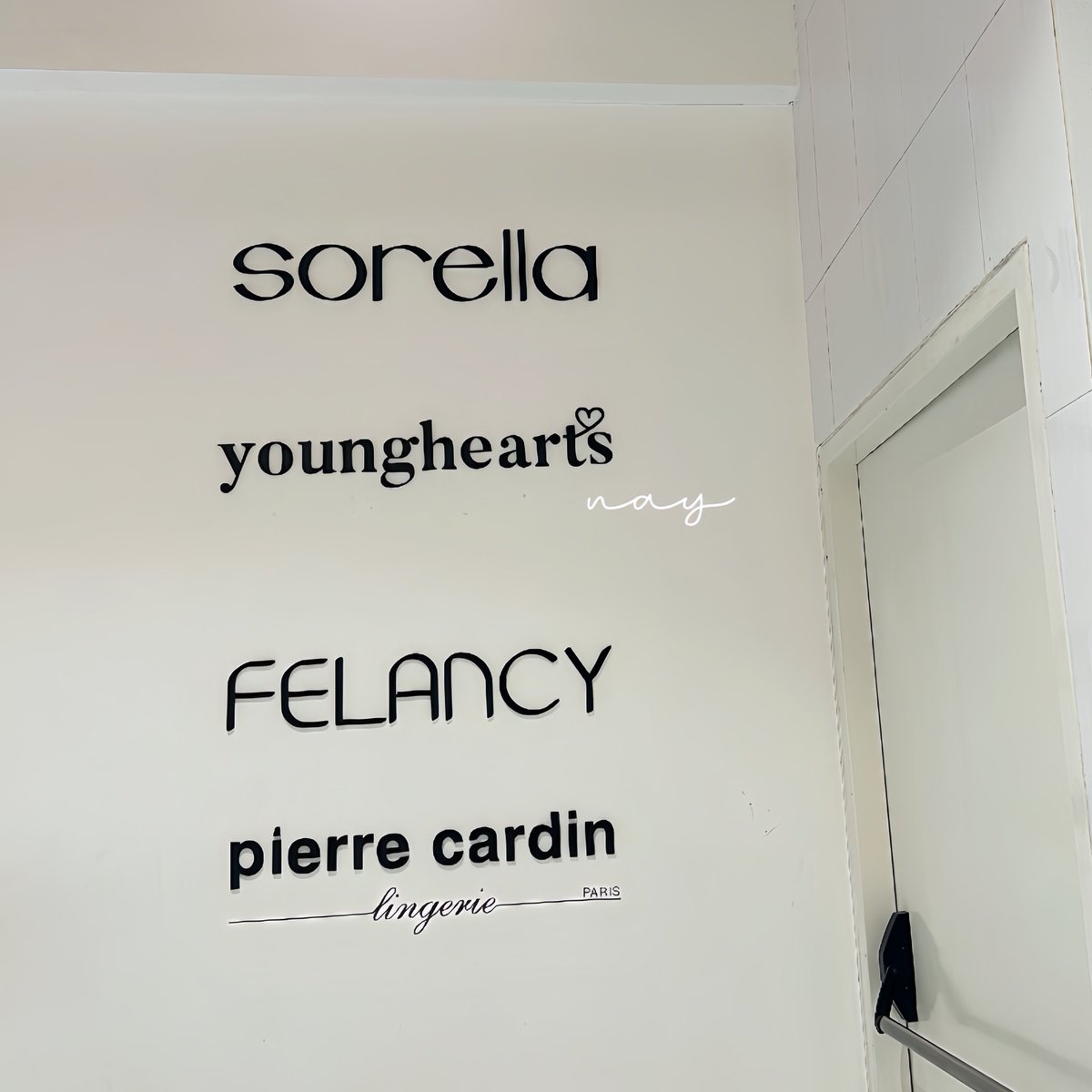 panggilnayyyy's tweet photo. FOR REAL… total culture shock seeing how pricey underwear is 😭 and somehow I ended up obsessed with these brands.. https://t.co/U5Yhvrdp0l