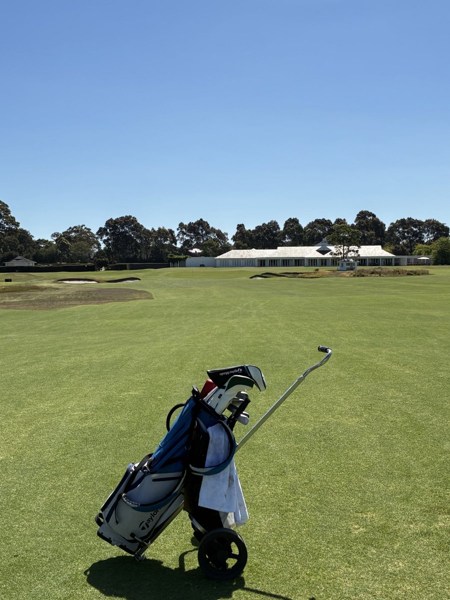 kiwigreenkeeper's tweet photo. Great day for a game at Kingston Heath . Always a joy to play 👌⛳️ https://t.co/jXIBs4JTV9