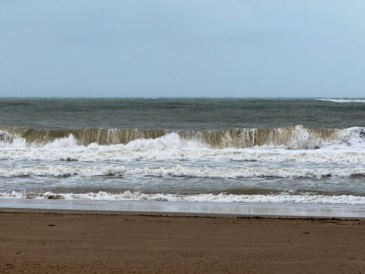 Bon dia! 0,4mm acumulados en #Cullera en las últimas horas. Las lluvias mas intensas se han localizado al sur de nuestro territorio. El mar está muy alterado y se mantiene #AvisoAmarillo por #FenomenosCosteros en el #LitoralSur. Seguiremos con precipitaciones las próximas horas.