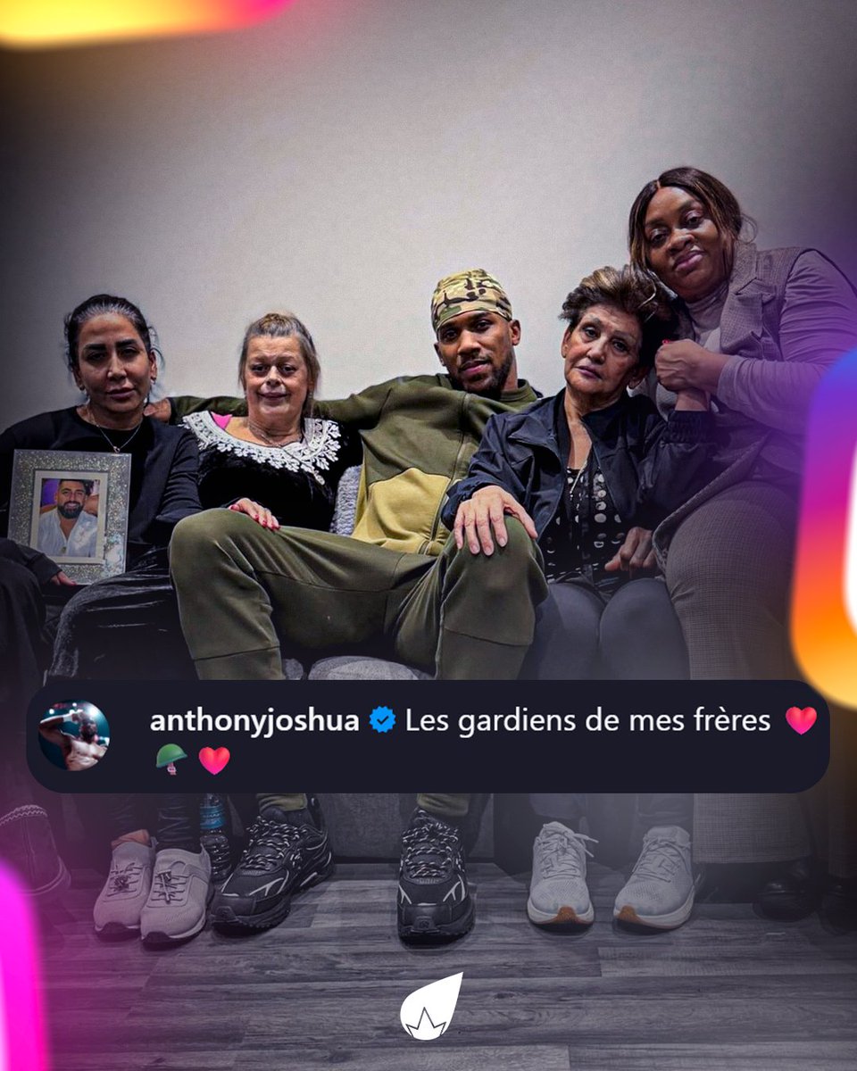 LaSueur_off's tweet photo. Anthony Joshua a posté une photo avec sa mère et la famille de ses amis décédés dans l’accident de voiture. 💔 https://t.co/cu6kHTkf6l