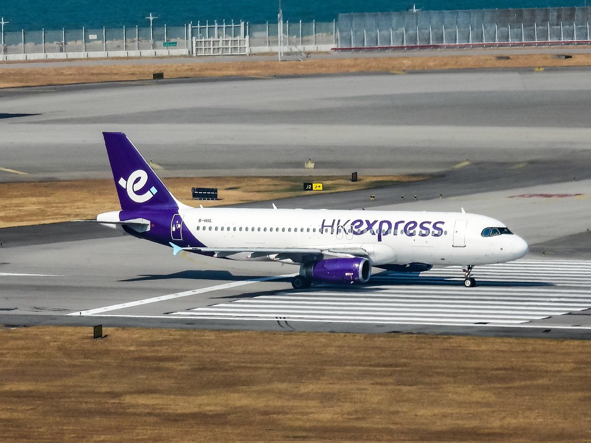 HkPlane's tweet photo. HK Express
香港快運航空 🇭🇰

Aircraft type:
Airbus A320-200

Registration:
B-HSL

Location:
Hong Kong International Airport (VHHH/HKG)

27/12/2025

#hkexpress #hongkongexpress #a320 #a320200 #香港快運航空 https://t.co/tA6zy8jMjh