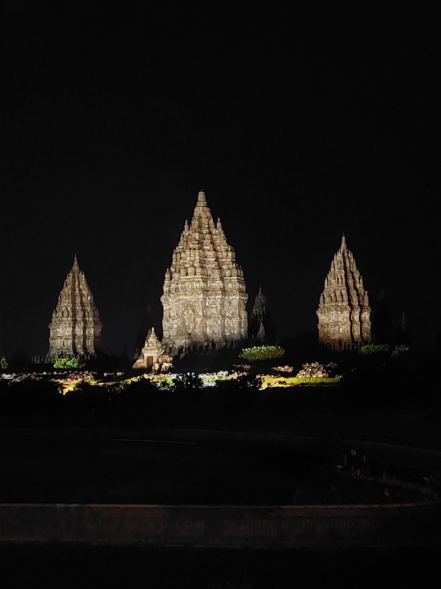 srayyy__'s tweet photo. 📍Jogja https://t.co/MIveKi0Wy0