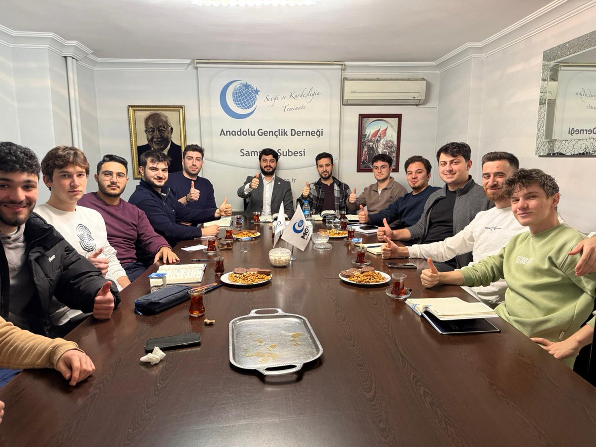 3. Bölge Başkanımız, Giresun ve Samsun Şube Üniversite Komisyonlarımız ile değerlendirme toplantısı gerçekleştirdi.