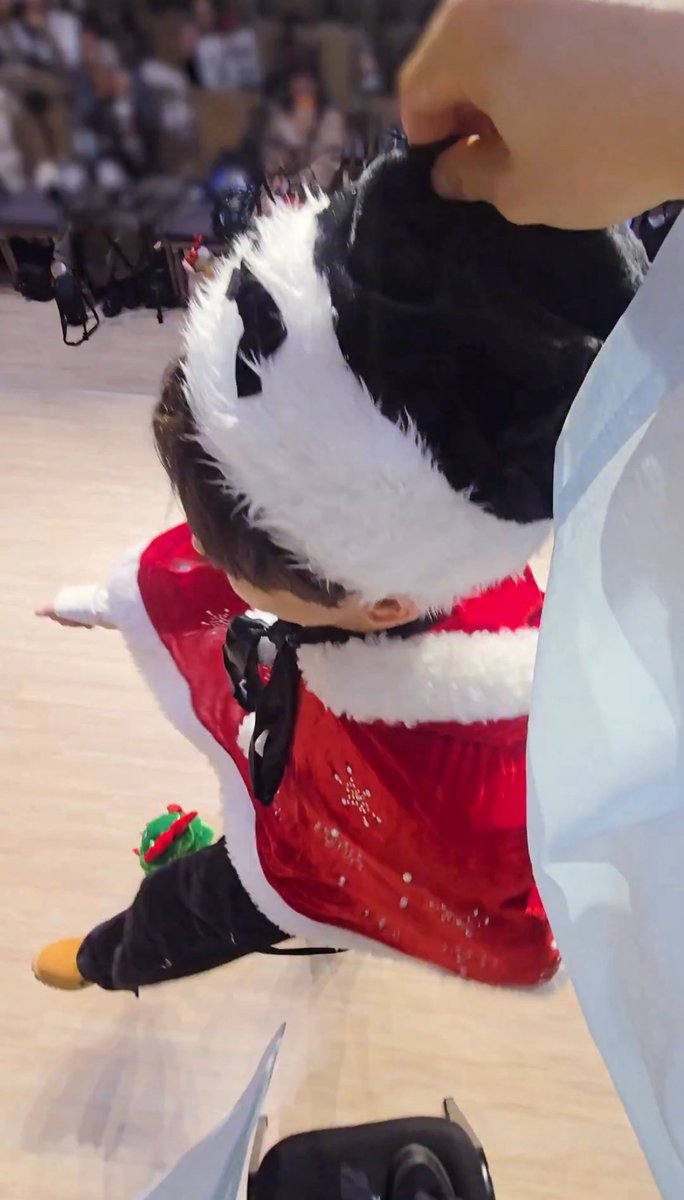 원상오라버니,,,지나가다잡힌 너구리같애,,