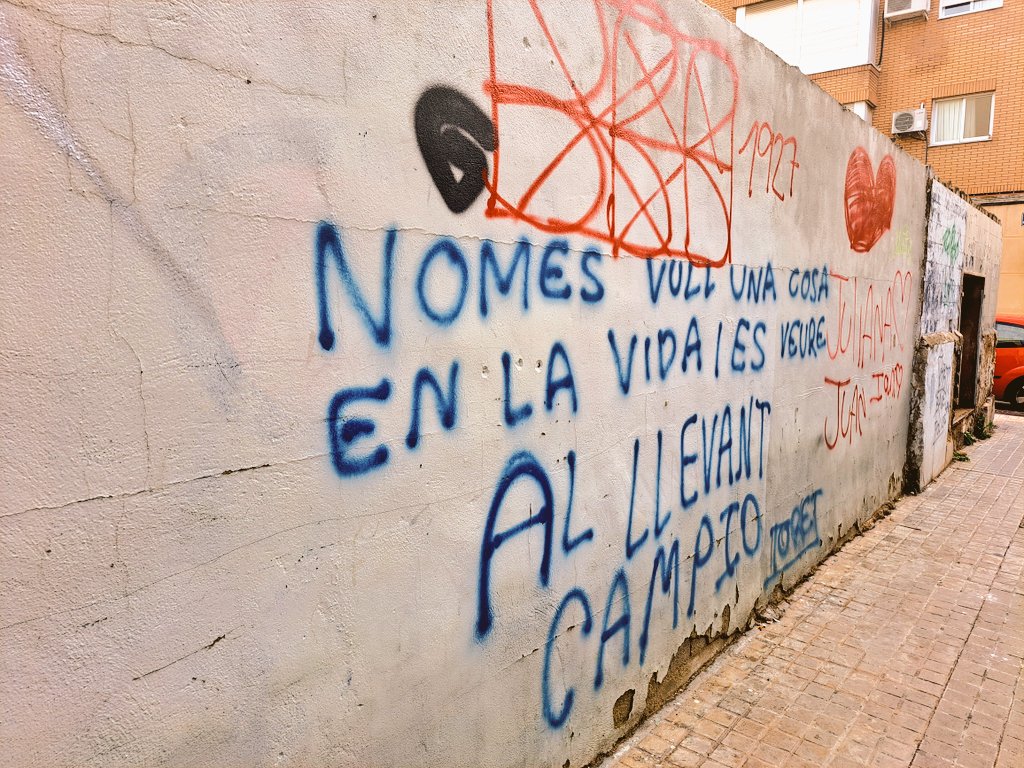 Els bons desitjos de cap d'any van pels carrers.