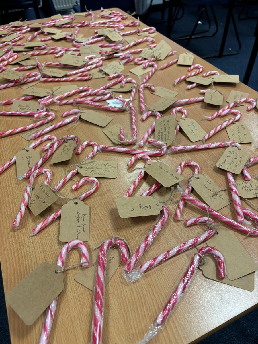 BlessedCarloA's tweet photo. Student Council organised a Candy Cane gift event this Christmas!
For a 20p donation to charity, a gift of a Candy Cane and anonymous positive message was delivered to a friend or member of staff. What a lovely way to end the term 🎅🏽🍬
#respicio #faithinaction
@StJosephCMAT https://t.co/qTIA7adJXm
