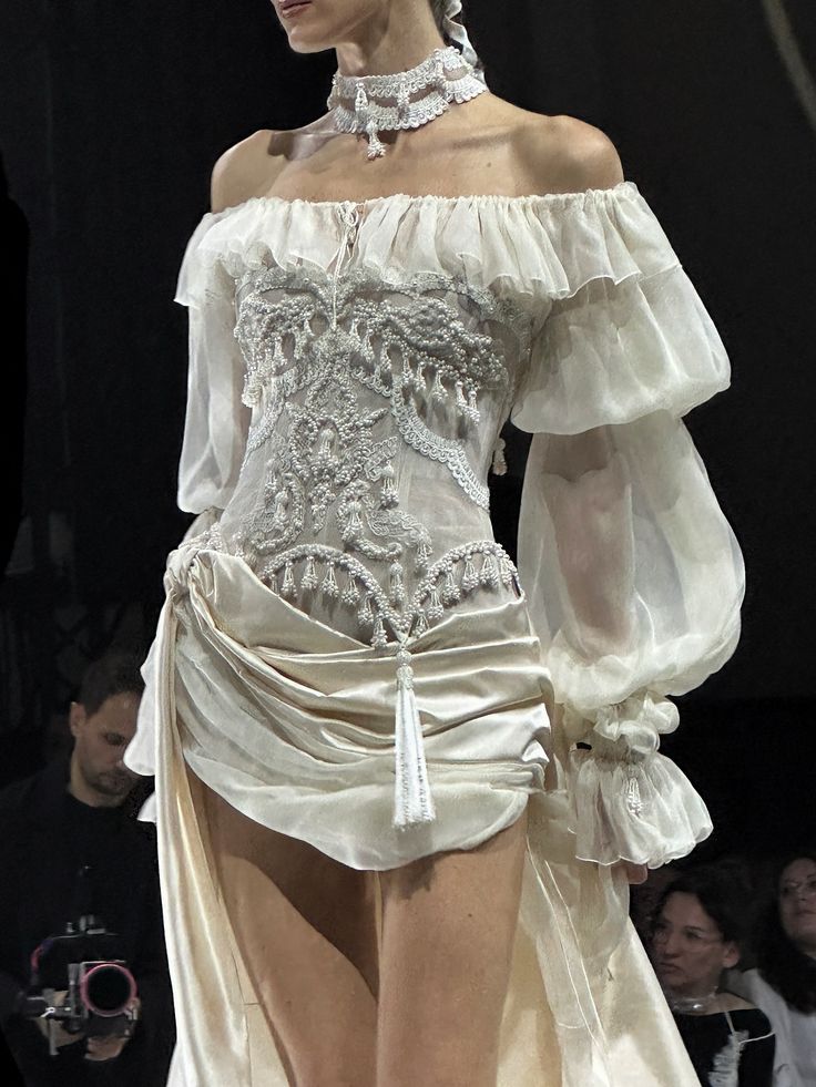 ᥫ᭡. (@lovelyfemm) on Twitter photo 